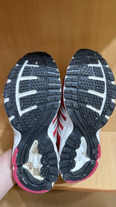 Кроссовки adidas