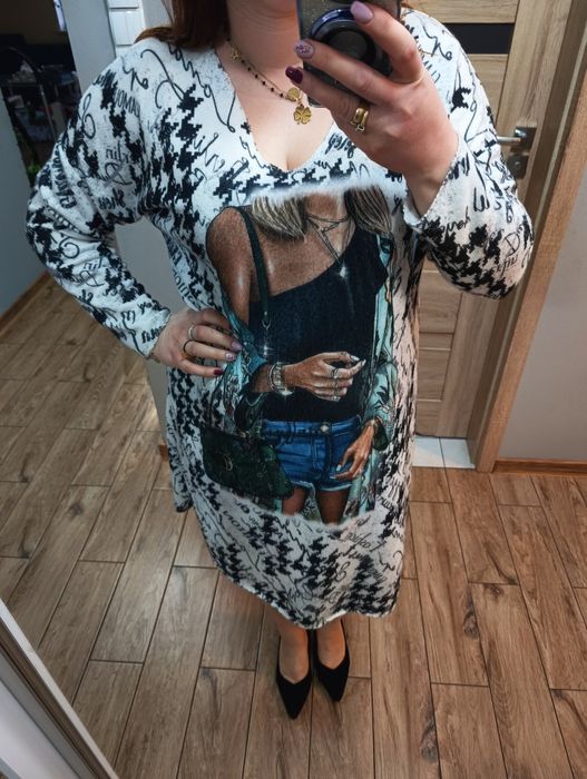 Sweterkowa sukienka rozmiar 44/46