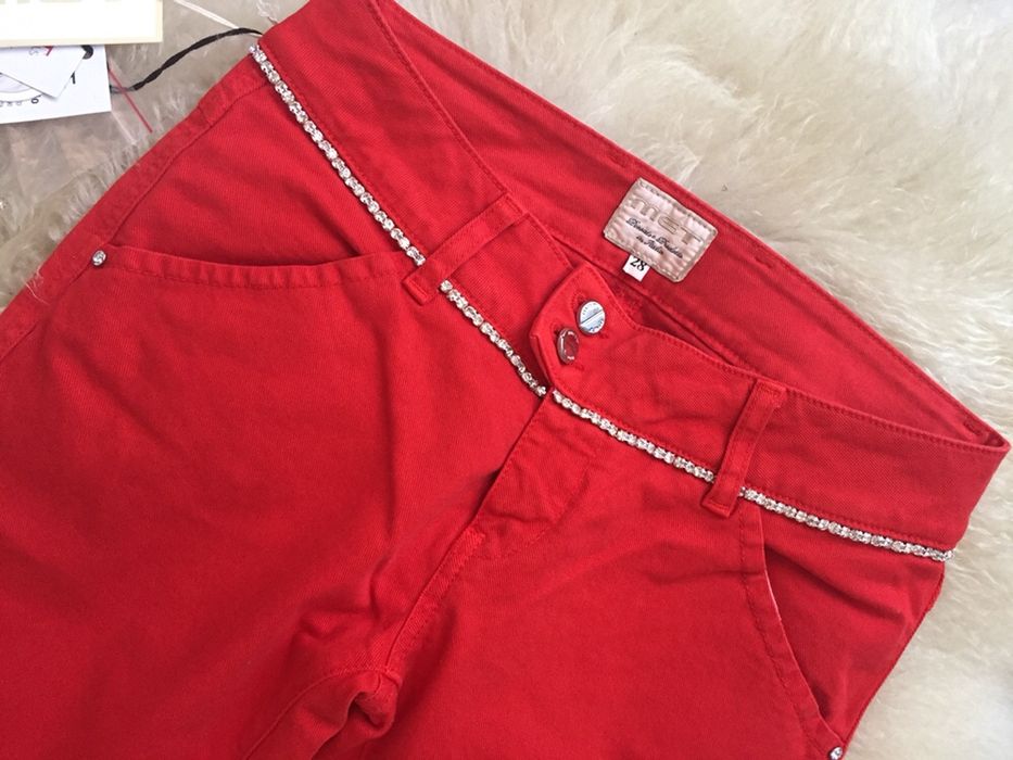 Красные джинсы со стразами MET. Италия