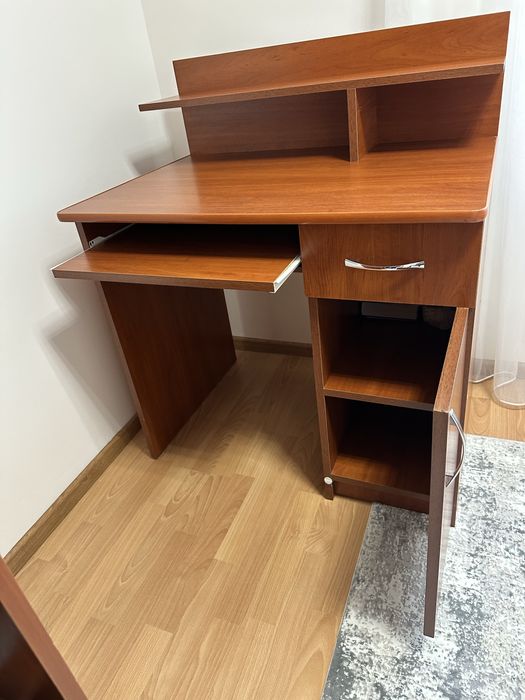 Стіл письмовий (парта)