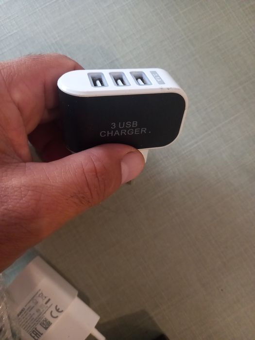 Cabos e carregadores telemoveis