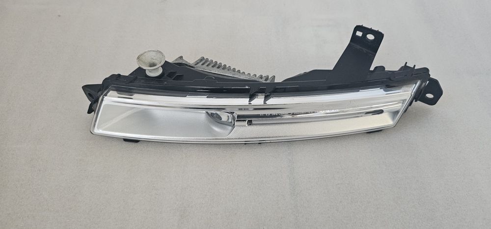 Halogen jaguar f pace ranger rover velar  prawy oryginał nowy