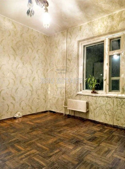 Продаж 2 к квартири соломянський р-н  вул. Романа  Ратушного 35-А ( Волгоградьська) ст. м. Олімпійська ст.м. Вокзальна - More