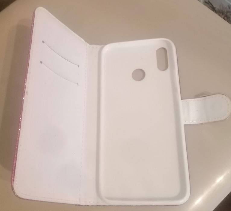 Чехлы для Huawei P smart plus и Samsung Galaxy j7