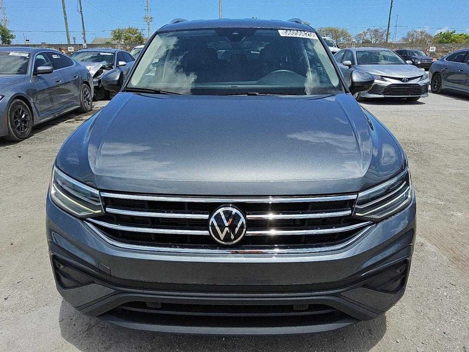 Volkswagen Tiguan 2024 SE з США