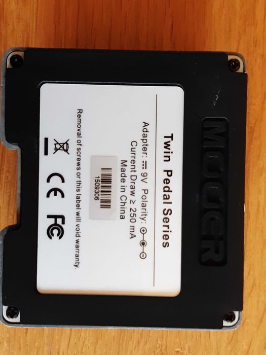 Vendo pedal Mooer Shimverb Pro com pouco uso