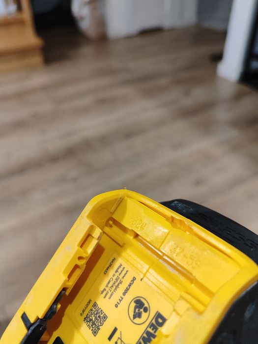 Szlifierka oscylacyjna DeWalt 18v, rok 2024