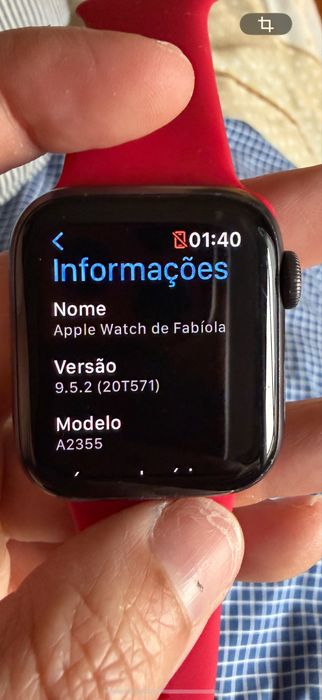 Apple Watch SE (1.ª geração), na versão de 40 mm com GPS + Cellular