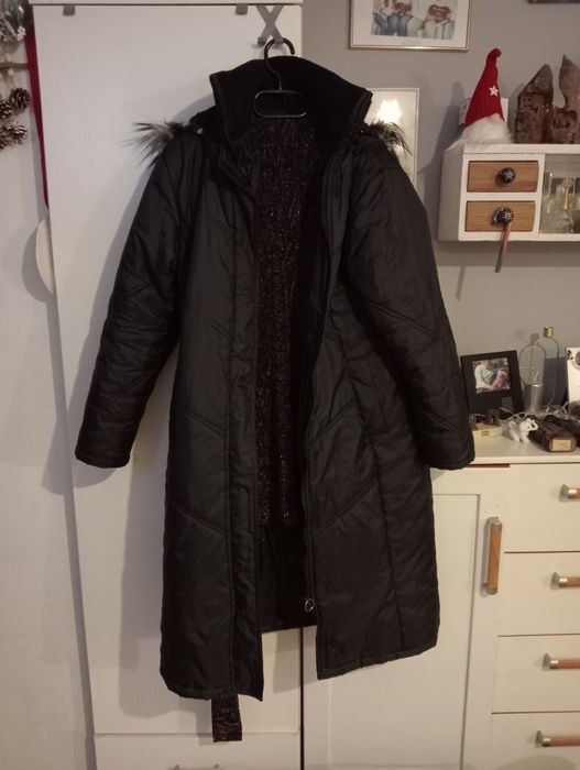 Długa kurtka z kapturem