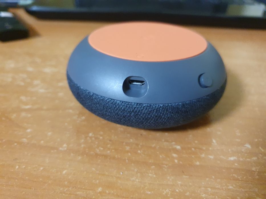 Розумна колонка google home mini