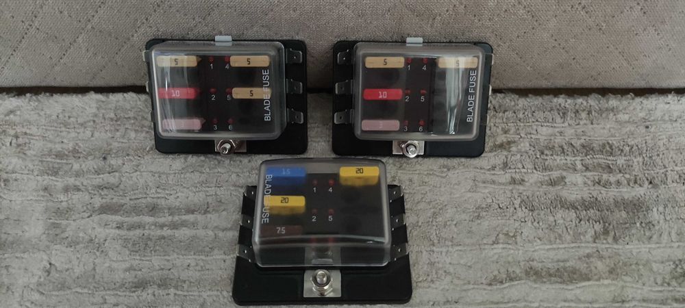 Skrzynka bezpiecznikowa Blade Fuse R3-767