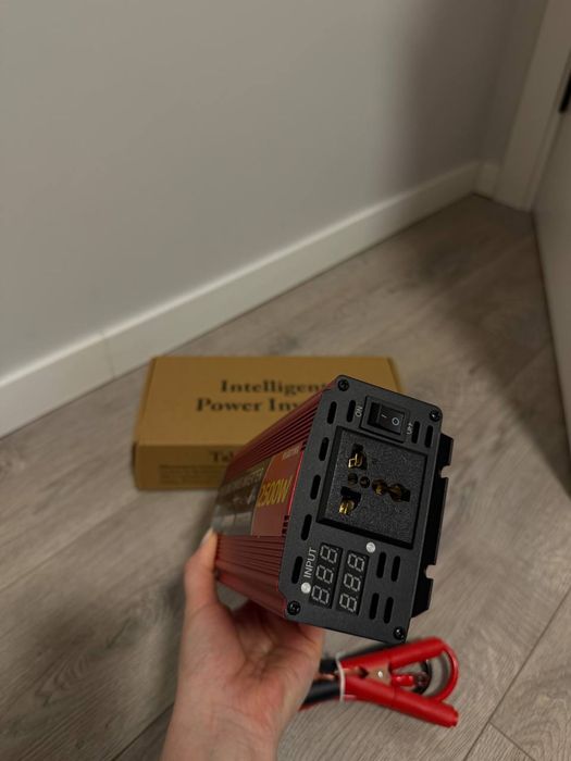 Інвертор 2500w чиста синусоіда перетворювач напруги инвертор зарядка