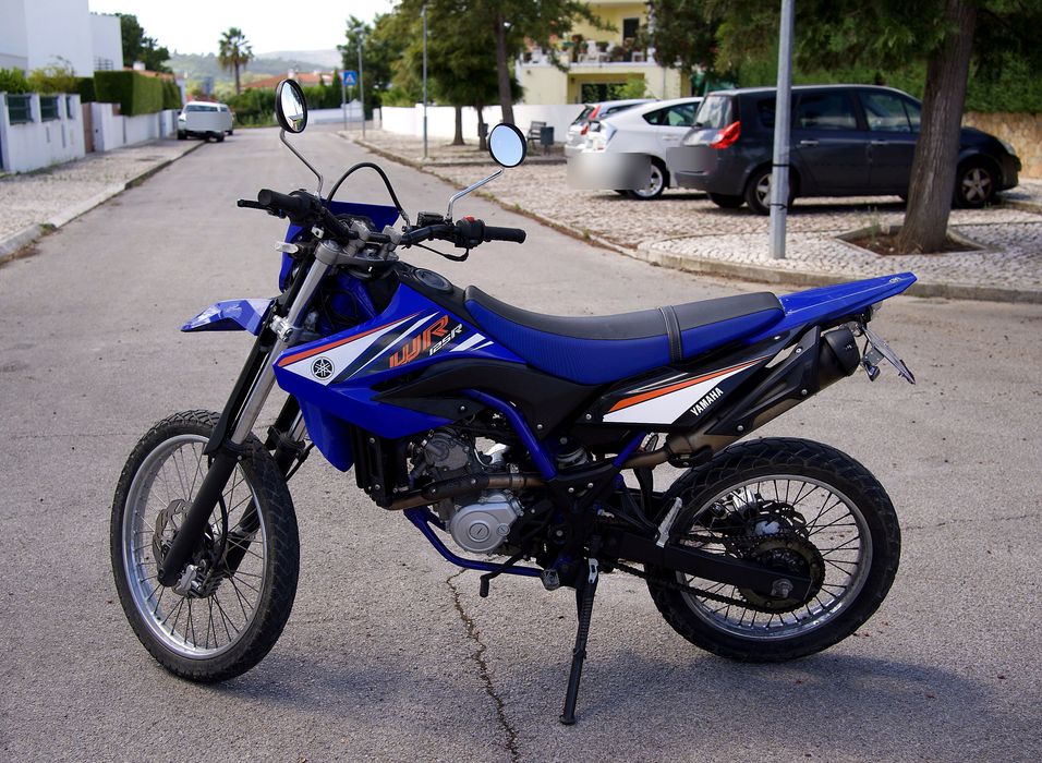 Yamaha WR125R 2009 – apenas 13.107 km, sempre em garagem