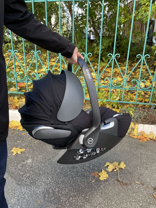 Продам Cybex Cloud Z i-size з базою Isofix