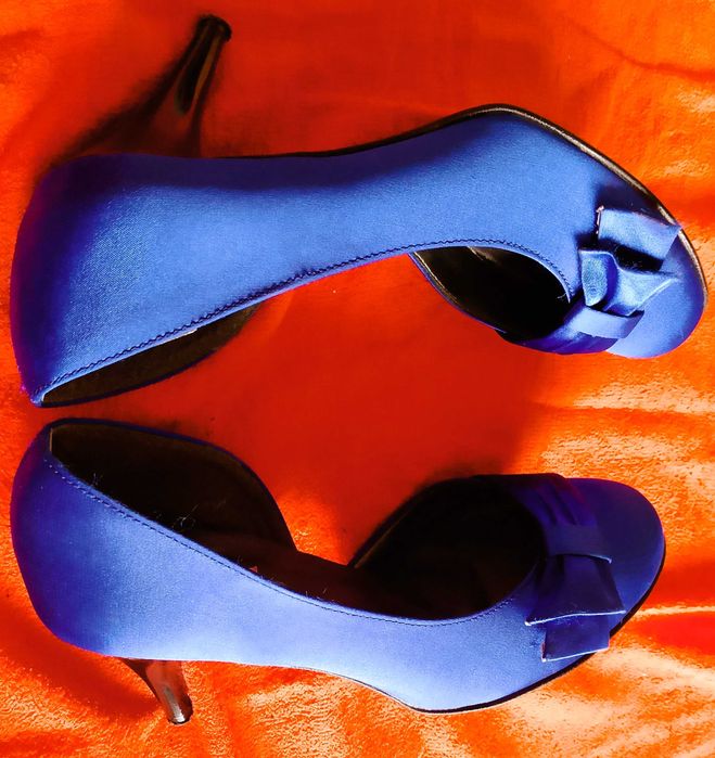 Eleganckie, chabrowe buty damskie, rozmiar 35 (K by Clarks)