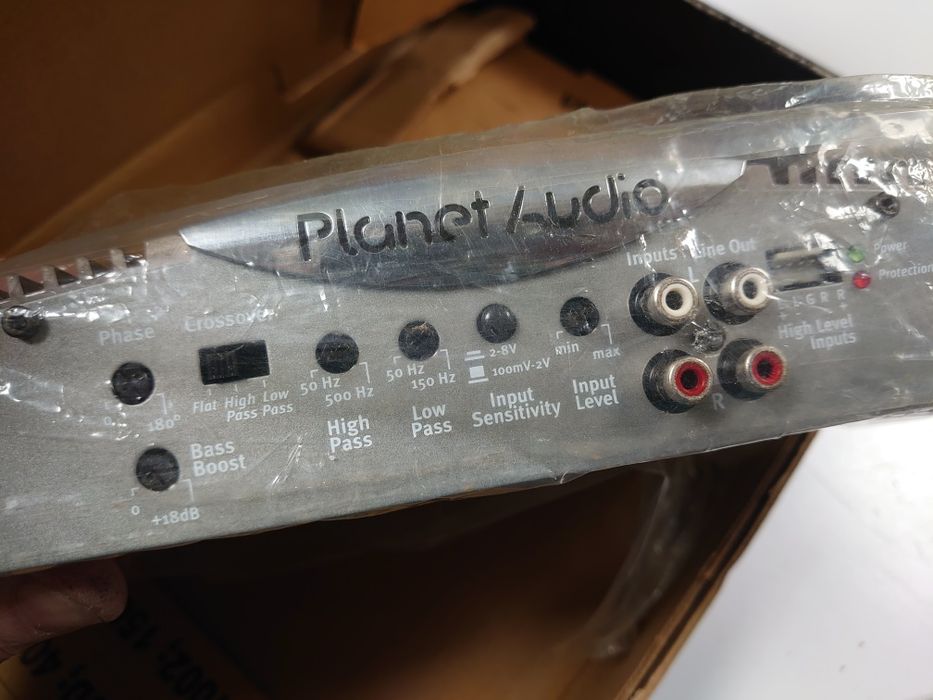 Автомобильный мощный усилитель 2х150вт rms. Planet Audio VX1502.
