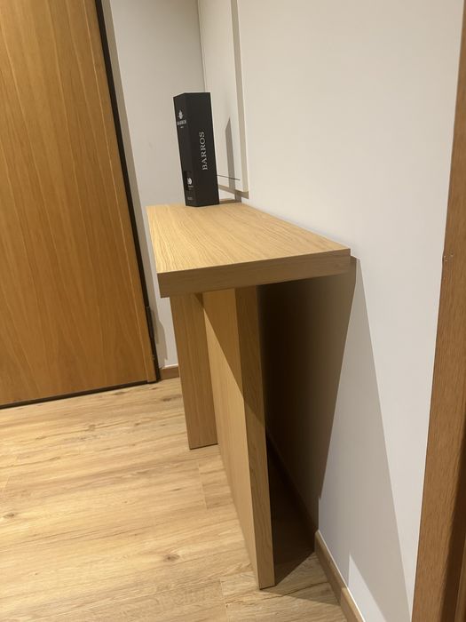 Consola desenhada Nova