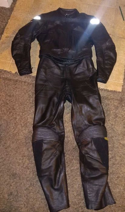 Jaqueta e calça de couro genuíno Shoei para motociclismo tamanho 50