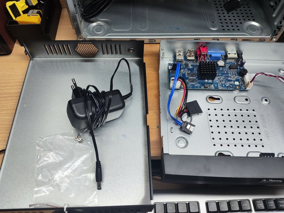 Rejestrator Dahua NVR4108-HS EI