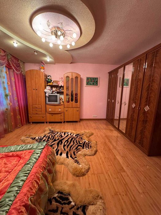 Продаж елітного будинку Півд.-Зах.район