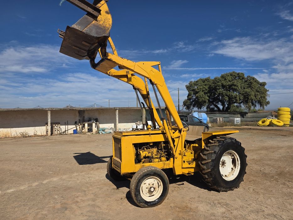 Pá carregadora Internacional Harvester