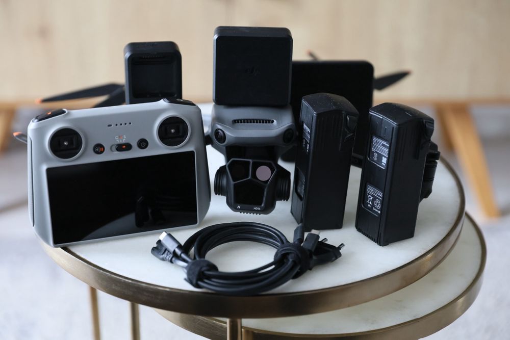 Sprzedam DJI Mavic 3 pro Fly More Combo