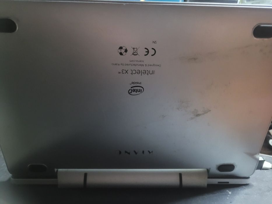 Laptop-tablet kiano