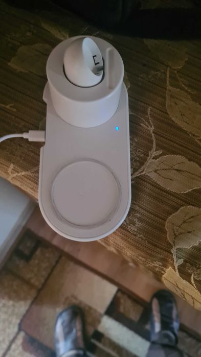Ładowarka do smartfona i smartwacha bezprzewodowa indukcyjna