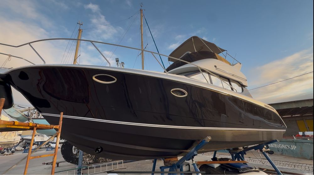 Barco Silverton 312 Flybridge