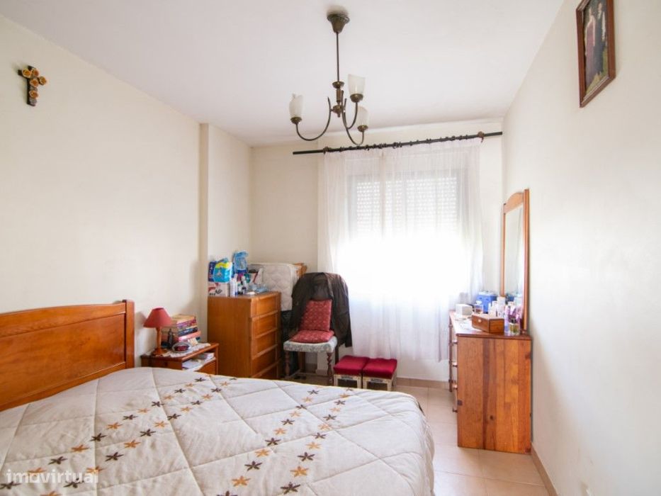 Apartamento T4 em Carnaxide com Vista para Monsanto.