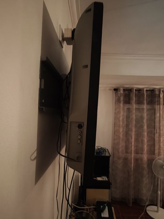 Vendo TV Grundig LCD 32" 80cm