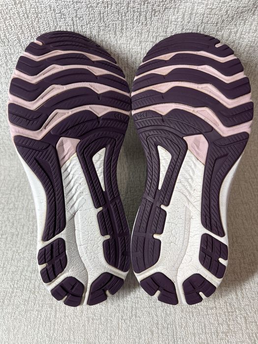 Спортивні ASICS GT-2000 10W • Розмір 40 ( 25,5 см )