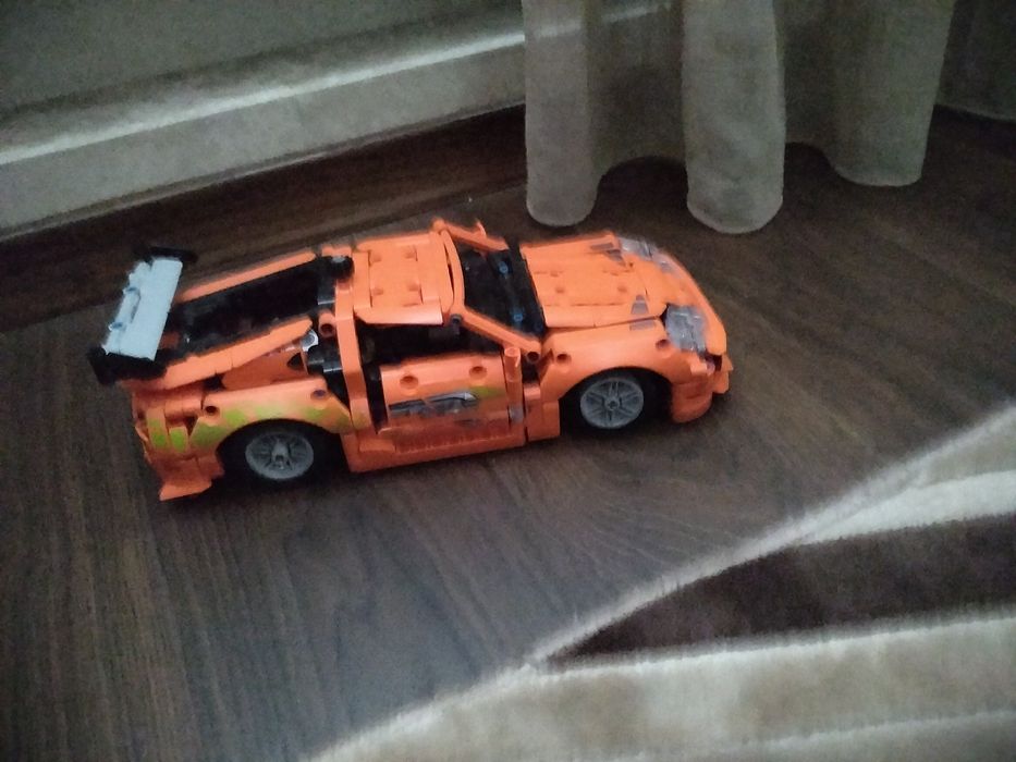 продаю лего Toyota supra mk4 у зібраному вигляді