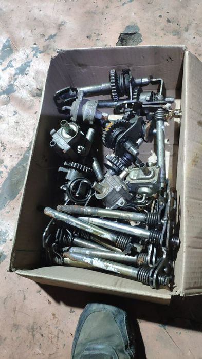 Продам вал кпп,вал кик стартера 125-250 кубов и дожигатель смеси