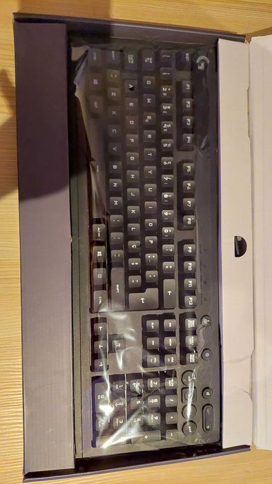 Teclado Logitech G213