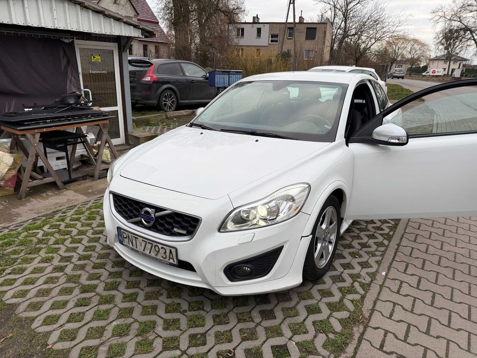 Volvo C30 1.6 HDI 115Km Lift 2010r Silnik D4162T Kolor 614-46 R-Desing