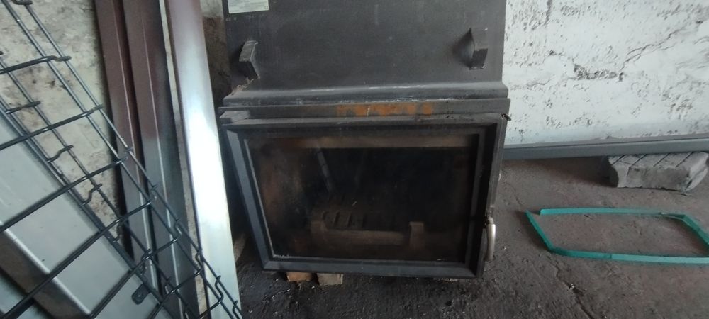 Kominek do zabudowy z płaszczem wodnym CO