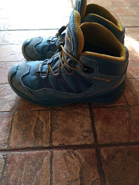 Buty trekkingowe dziecięce firmy LOWA
