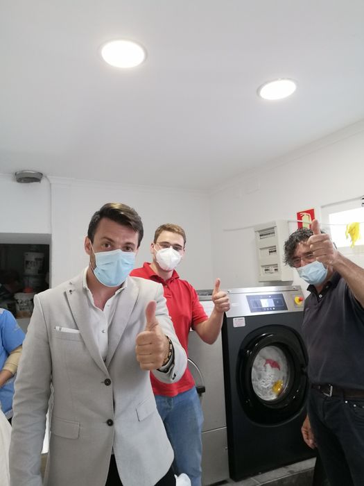 Máquina de lavar roupa industrial 20kg lares e hospitais self service