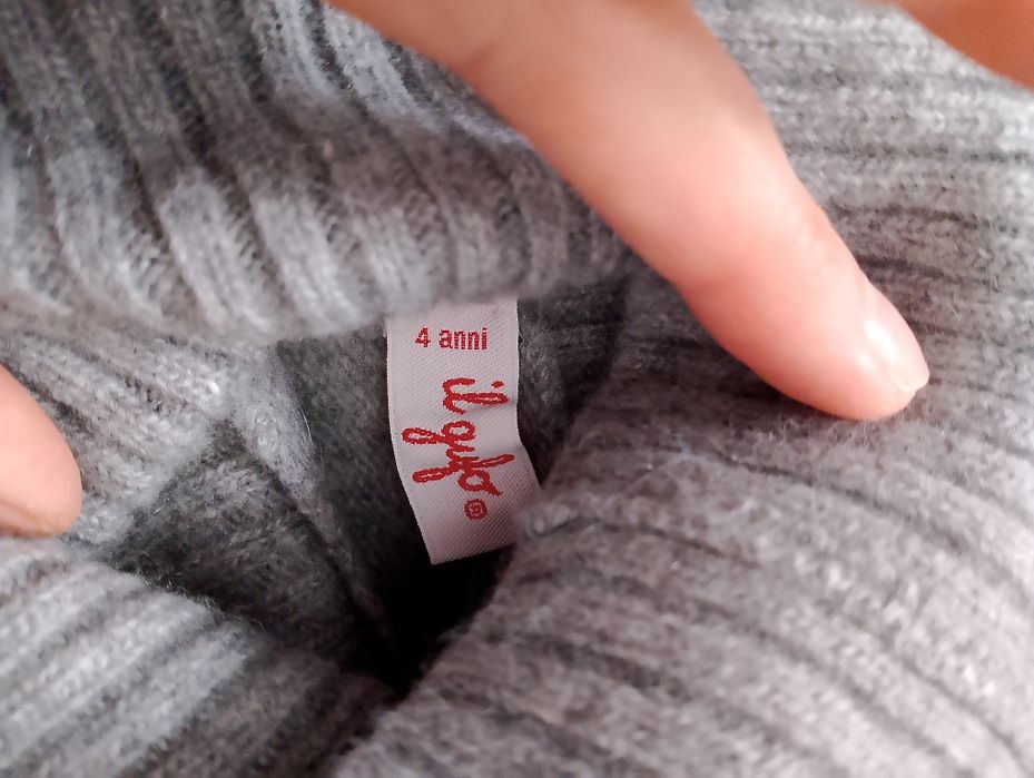 Zestaw swetrów dziewczęcych