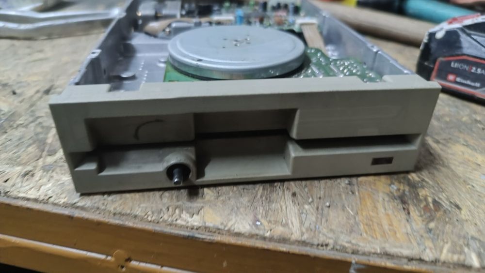 Stacja napęd dyskietek floppy disc drive FDD 5,25" cala