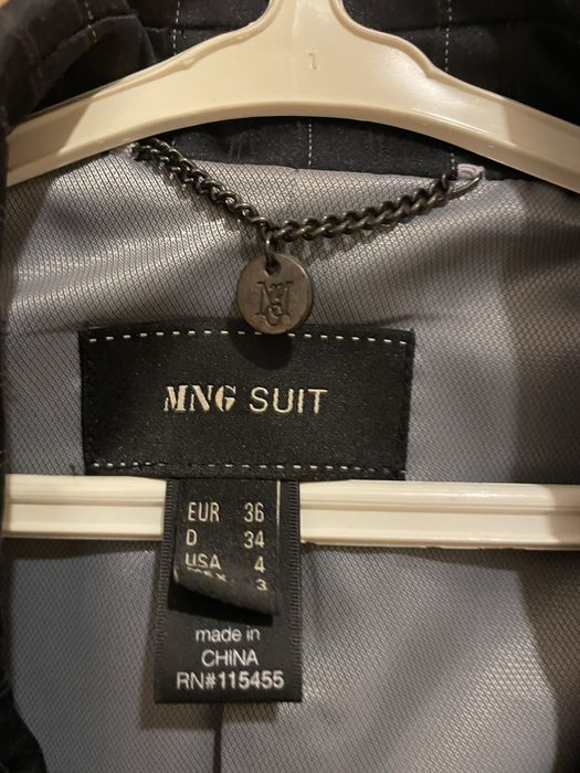 Blazer Senhora Azul Marinho com risca branca