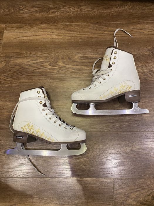 Женские коньки 40р