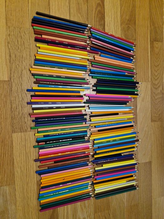 Lote de +150 Lápis de Cor