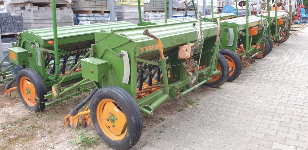 Siewnik AMAZONE D7 (D8) 2.5-3 m  ścieżki drobny wysiew Transport
