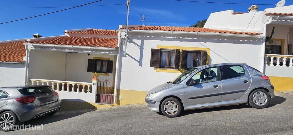 Moradia Térrea no Bairro da Boavista — Santa Maria da Devesa, Portalegre