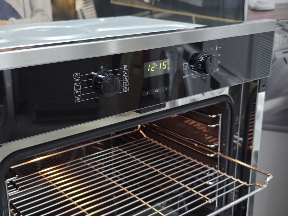 Духова шава Miele H2566 B конвекція  76 л салазки
