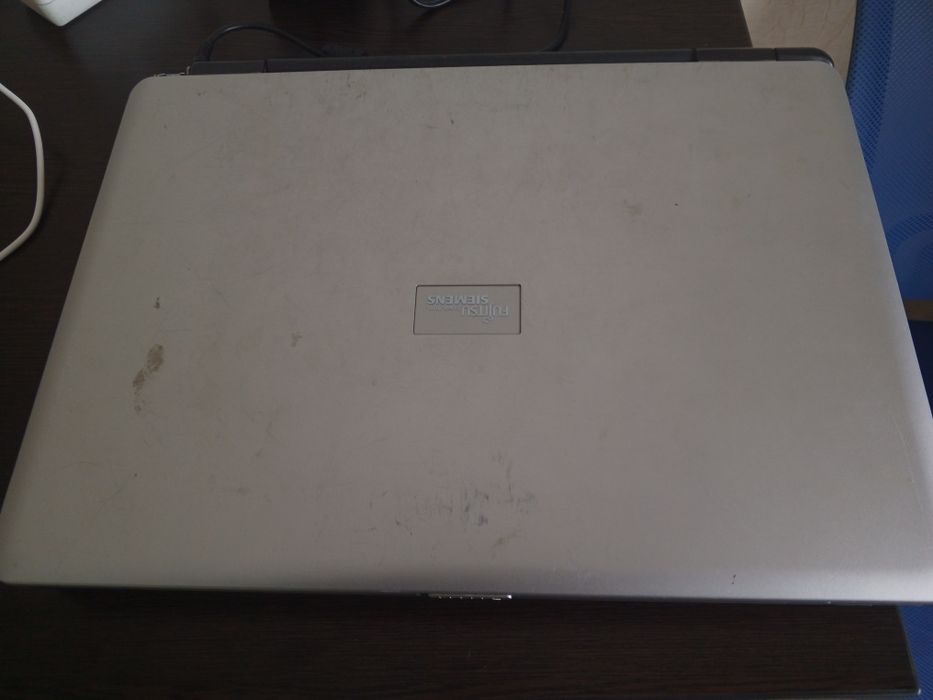 Ноутбук  Fujitsu Siemens Amilo M1437G