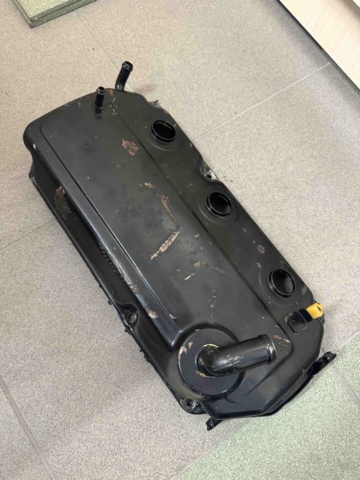 Клапанная крышка Мотора Мицубисши Паджеро спорт 6G72