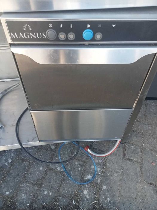 Arca refrigeradora e outros